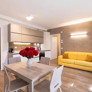 West - Modern And Comfortable Appartamento Milano